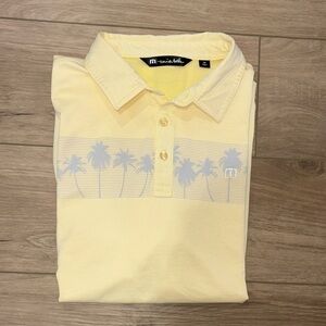 Travis Mathew "Deserted Cove" polo shirt in a yellow featuring a palm tree M